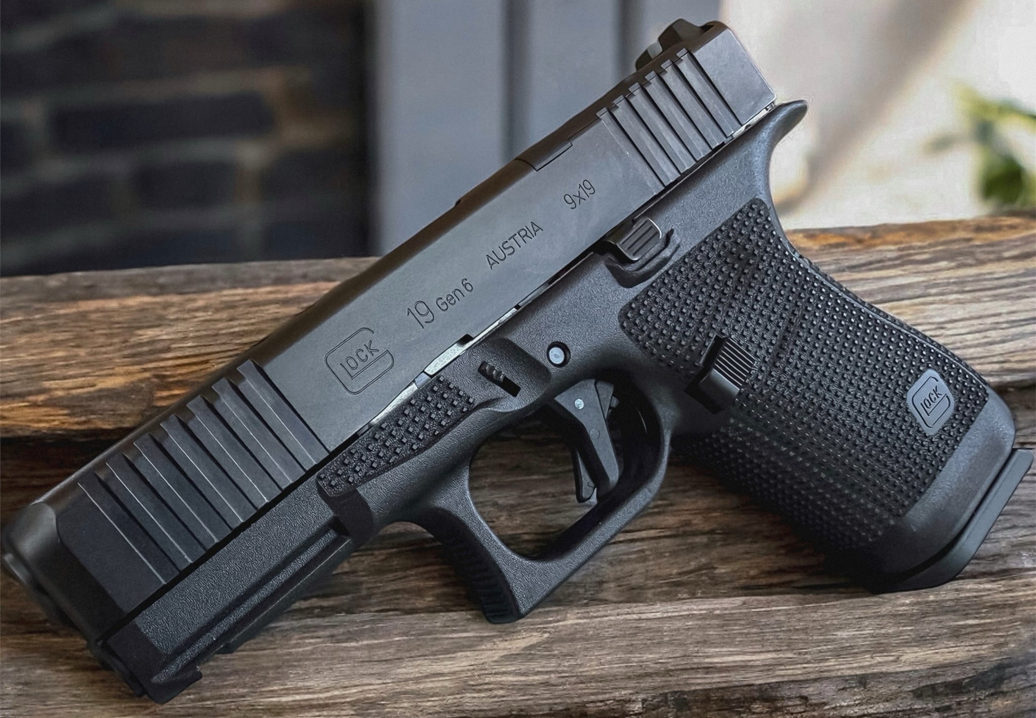 Gen6 GLOCK 17 with Vortex DEFENDER-XL optic mounted